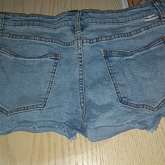 Shoets - Picture 2 of 3